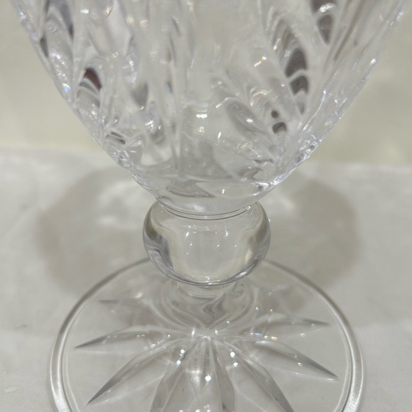 Mikasa Parkridge footed Crystal Vase - Picture 4 of 5